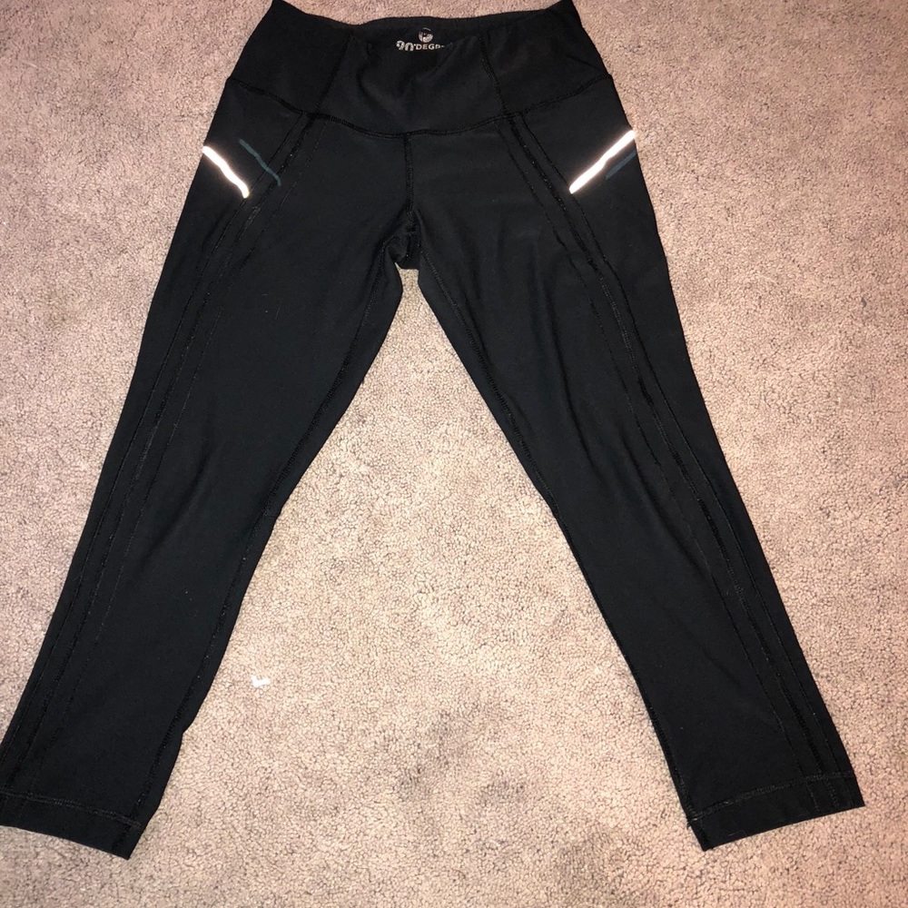 90 degree cropped leggings